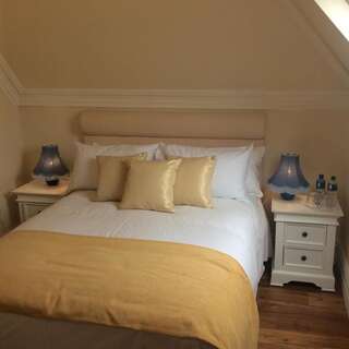 Отели типа «постель и завтрак» St Columbs House Банкрана Номер Делюкс с кроватью размера «king-size»-7